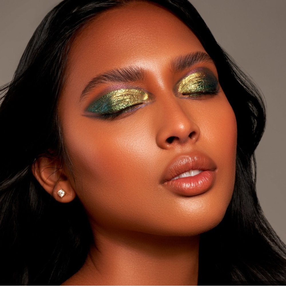 Danessa Myricks Beauty Infinite Chrome Gemstone Collection Set - Picture 5 of 7